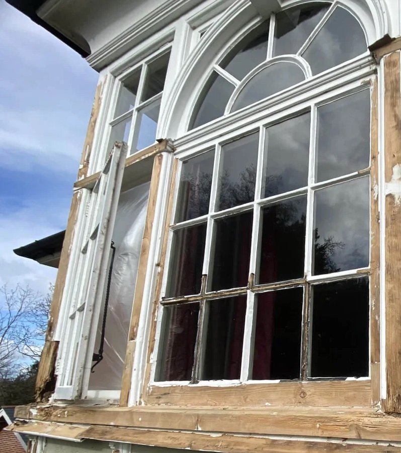 sash window before restoration